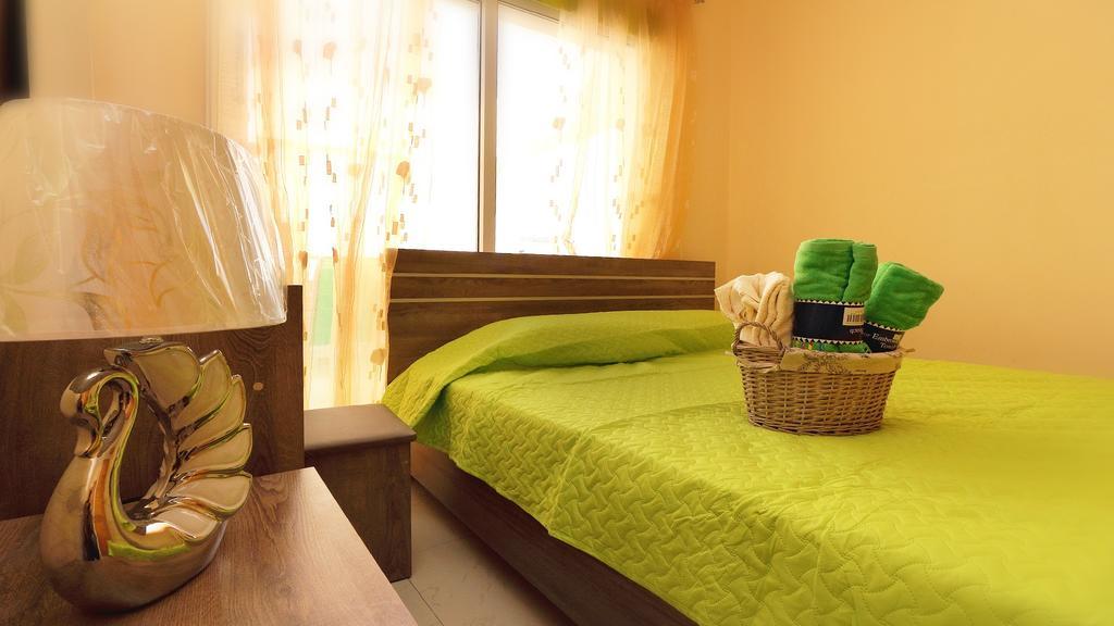 Panikos Beach Apartment I لارنكا المظهر الخارجي الصورة