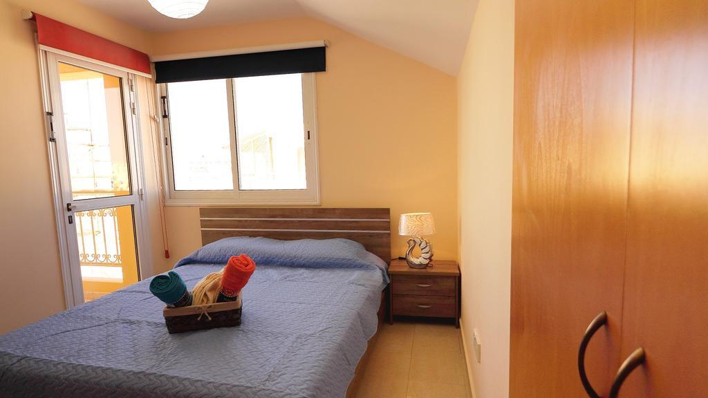 Panikos Beach Apartment I لارنكا المظهر الخارجي الصورة