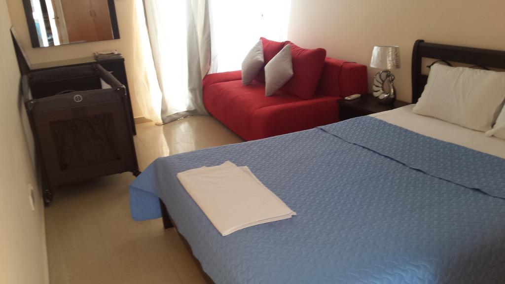 Panikos Beach Apartment I لارنكا المظهر الخارجي الصورة
